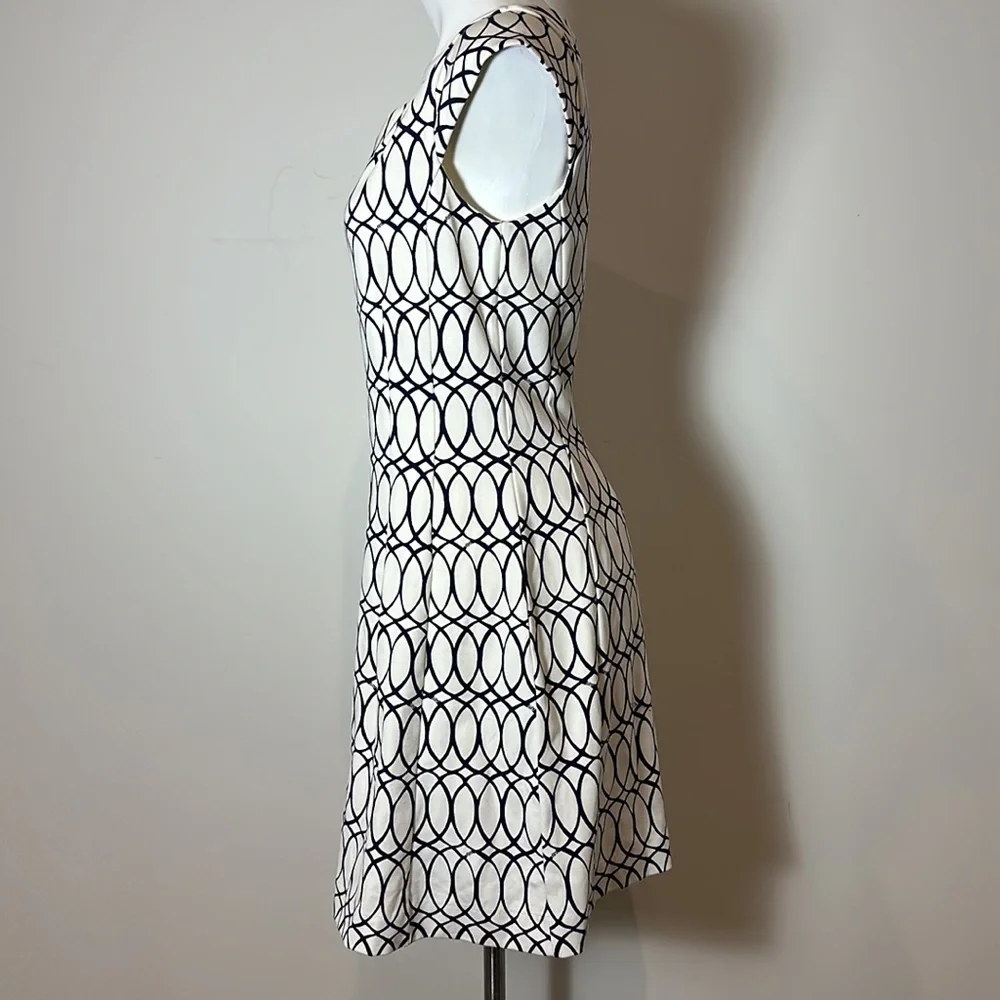 Lilly Pulitzer dress - Picture 4 of 10